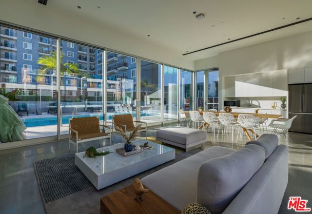 200 W Ocean Boulevard, Long Beach CA: https://media.crmls.org/mediaz/6eb60bef-c9eb-46ac-b8bc-1ae7ecdd3f8e.jpg