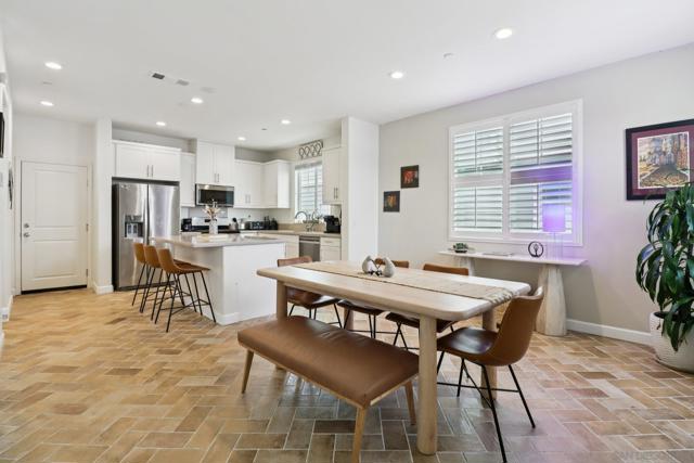 511 Surfbird Ln, Imperial Beach CA: https://media.crmls.org/mediaz/6eb6527c-9529-4f41-8f3d-ea633f35382f.jpg