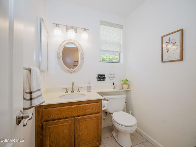552 Fairfield Road, Simi Valley CA: https://media.crmls.org/mediaz/6eb66ce9-a31d-468f-b39e-4ff74fbe403d.jpg