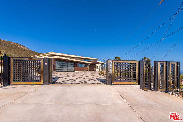 3 Bed Home for Sale in Malibu, California