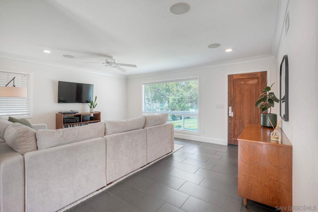 7055 Whipple - photo 9