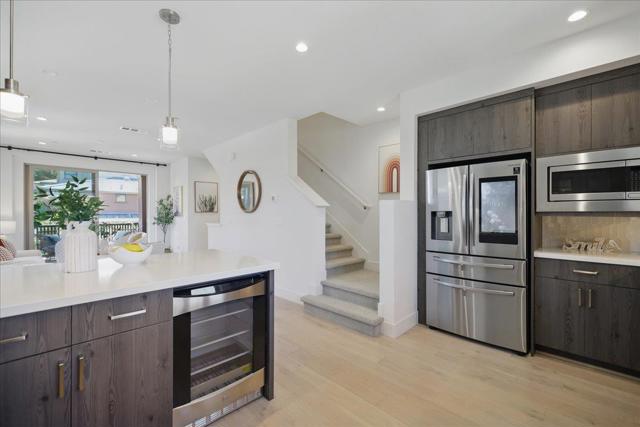 332 Marquetta Circle, Mountain View CA: https://media.crmls.org/mediaz/6eb8d533-73a6-491e-9f8d-a618d6f6c242.jpg