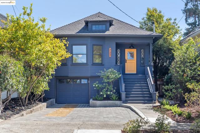737 61st St, Oakland CA: https://media.crmls.org/mediaz/6eb8f445-dd3c-4954-a342-2be1cba63e5a.jpg