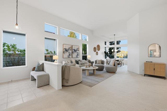 Detail Gallery Image 14 of 66 For 7009 Wildrose, Carlsbad,  CA 92011 - 3 Beds | 2/1 Baths