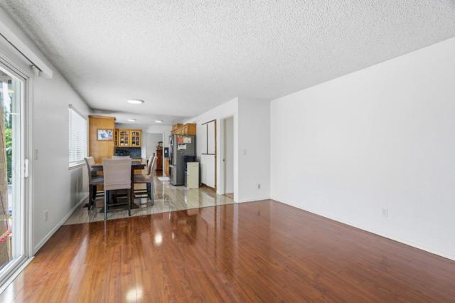 2878 Glen Ascot Way, San Jose CA: https://media.crmls.org/mediaz/6eba43ef-e37d-467b-a2f6-e20db8cc5ae6.jpg