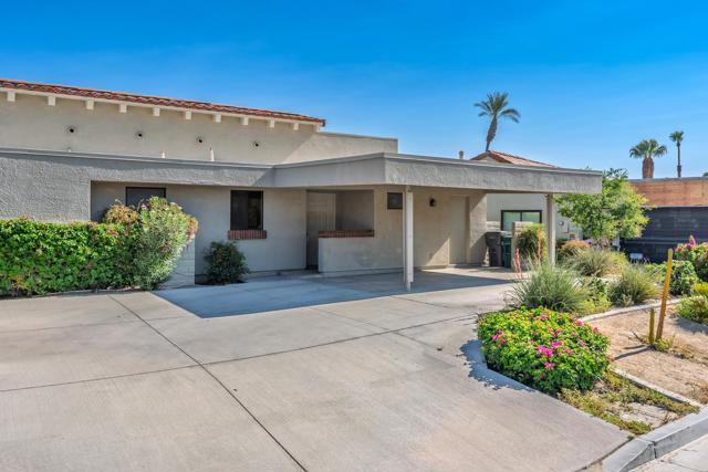 40155 Baltusrol Circle, Palm Desert CA: https://media.crmls.org/mediaz/6eba4cce-8640-442a-b7fd-fe32ef3f4336.jpg