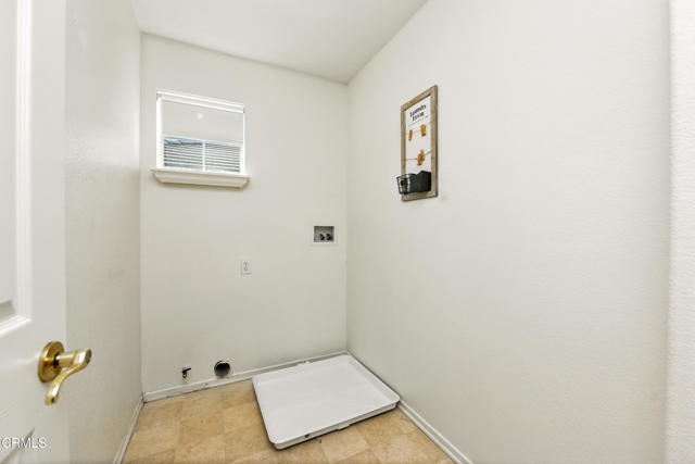 1529 La Verada Court, Camarillo CA: https://media.crmls.org/mediaz/6eba57ff-675f-458a-9083-5c22968b8629.jpg