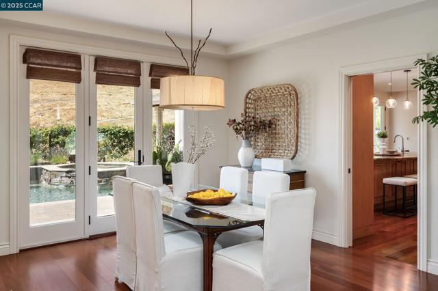 129 Alta Vista Way, Danville CA: https://media.crmls.org/mediaz/6eba630d-b032-4997-b2e9-a8eac0d1207d.jpg