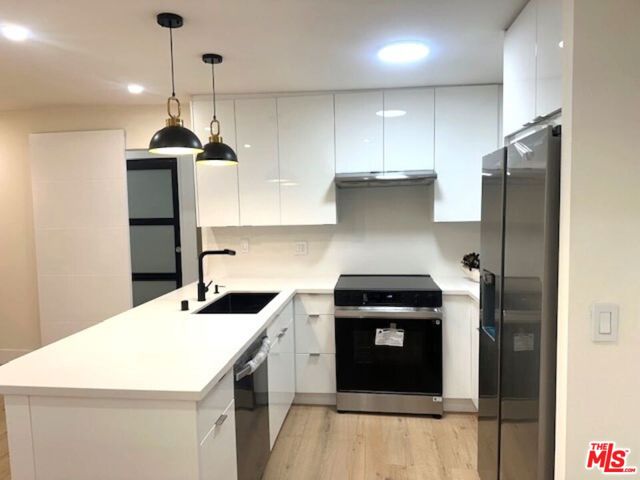 Drew Fenton | 11645 Montana Avenue Los Angeles CA | MLS: 7167122