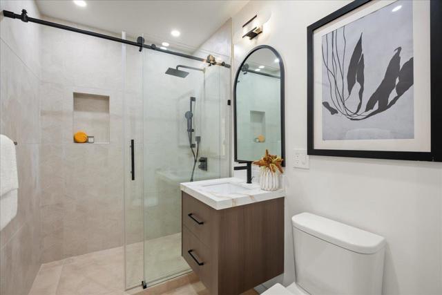 2865 Jackson Street, San Francisco CA: https://media.crmls.org/mediaz/6ebc5f1d-8f1b-4163-b7e4-a6251001ad13.jpg