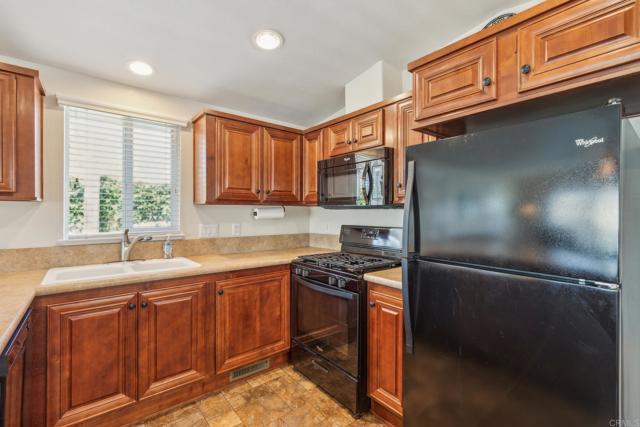 Detail Gallery Image 8 of 17 For 699 N Vulcan Ave Spc 17,  Encinitas,  CA 92024 - 1 Beds | 1 Baths
