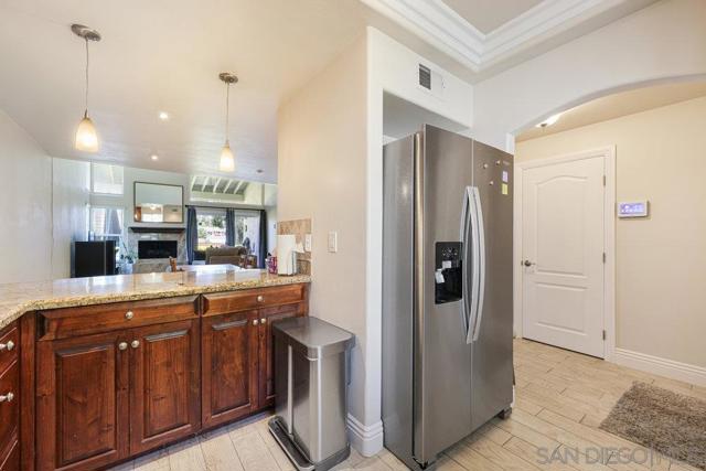 17706 Villamoura Dr, Poway CA: https://media.crmls.org/mediaz/6ebe08b8-8643-4075-9469-3cc752b345e8.jpg