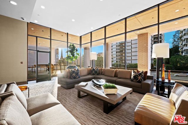 10430 Wilshire Boulevard, Los Angeles CA: https://media.crmls.org/mediaz/6ebe7864-102f-4dfd-8e7f-ec4a621d8b9a.jpg