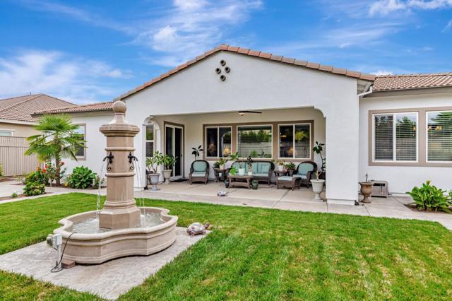 7832 Cobblestone Court, Gilroy CA: https://media.crmls.org/mediaz/6ebebdd3-bd90-4641-8129-d2a9716be118.jpg