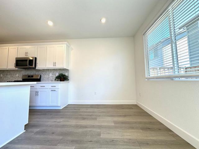 61 Brook Lane, Pittsburg CA: https://media.crmls.org/mediaz/6ebf0b05-dd44-4781-af86-4929277d4340.jpg