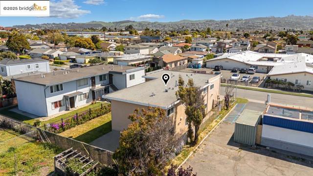 449 S 19Th St, Richmond CA: https://media.crmls.org/mediaz/6ebf2ad3-4230-4546-9d53-170032967aa4.jpg