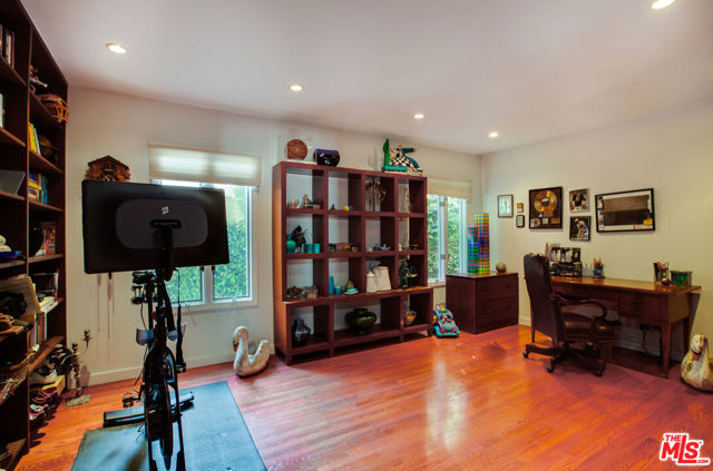 12521 Westminster Avenue, Los Angeles CA: https://media.crmls.org/mediaz/6ebf9f73-0ea8-4651-bb91-2cf96b069b09.jpg