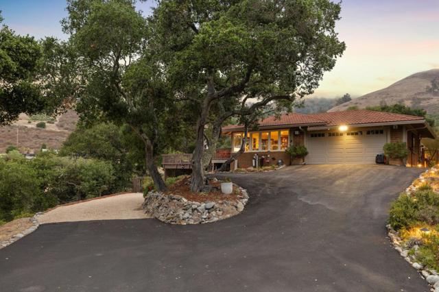 760 Country Club Drive, Carmel Valley CA: https://media.crmls.org/mediaz/6ebfc2f1-9ca4-4085-9af3-9c421346c765.jpg