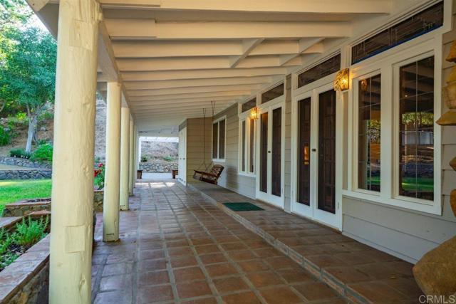 16635 Highland Valley Rd, Ramona CA: https://media.crmls.org/mediaz/6ec08191-5dfa-49c1-9cbb-f5c3b6de521e.jpg