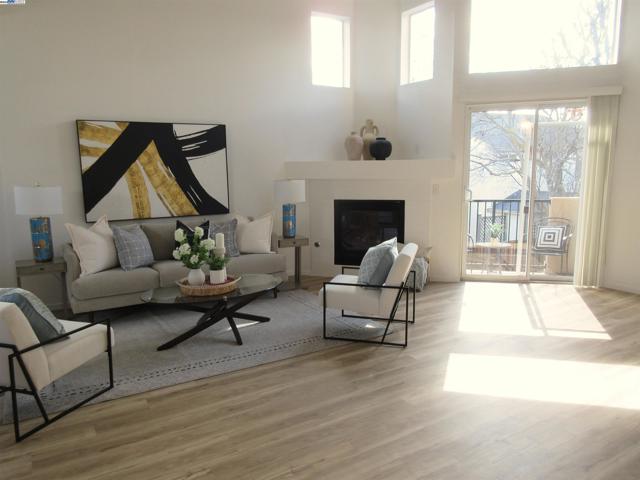 1098 Esparanza Way, San Jose CA: https://media.crmls.org/mediaz/6ec098ac-3e1d-44b1-b16e-4ba87a353af3.jpg