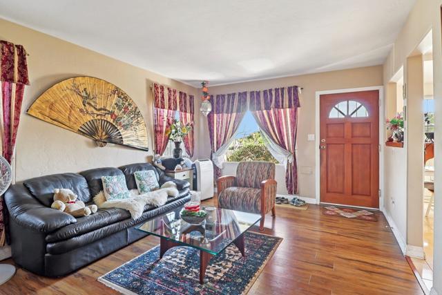 Detail Gallery Image 7 of 28 For 3836 Brems St. St, San Diego,  CA 92115 - 2 Beds | 1 Baths