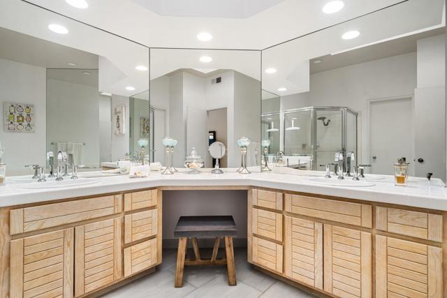 80393 Pebble Beach, La Quinta CA: https://media.crmls.org/mediaz/6ec0ff8a-a8e9-44c9-9720-2049c2c662b7.jpg