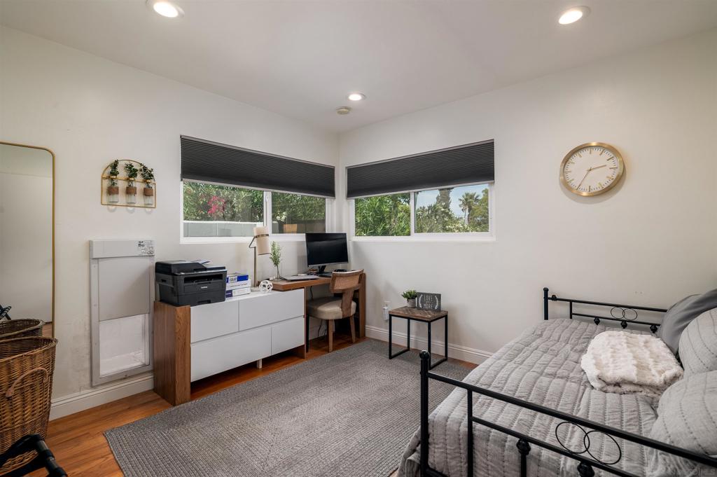 MLS #250027362SD img 18