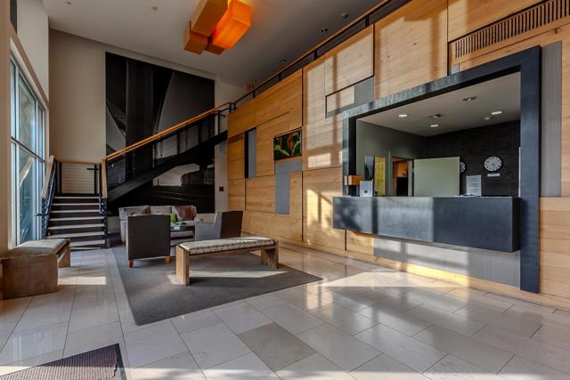 311 Oak Street, Oakland CA: https://media.crmls.org/mediaz/6ec1f841-36cf-4e39-9bbe-713ec9206cde.jpg