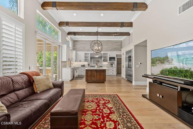 2427 Springbrook Street, Thousand Oaks CA: https://media.crmls.org/mediaz/6ec2147f-42a1-438f-9376-36f2c2063dcb.jpg