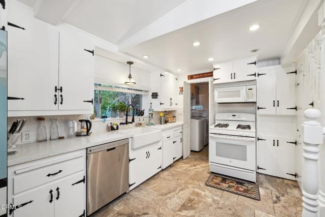 Detail Gallery Image 6 of 40 For 7723 Varna Ave, North Hollywood,  CA 91605 - 4 Beds | 5 Baths