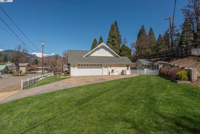 20 Taylor St, Weaverville, California 96093, 3 Bedrooms Bedrooms, ,2 BathroomsBathrooms,Single Family Residence,For Sale,Taylor St,41057753