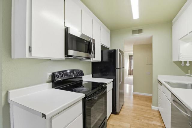 305 Tradewinds Drive, San Jose CA: https://media.crmls.org/mediaz/6ec27960-8d36-4512-8722-617edbe3251c.jpg