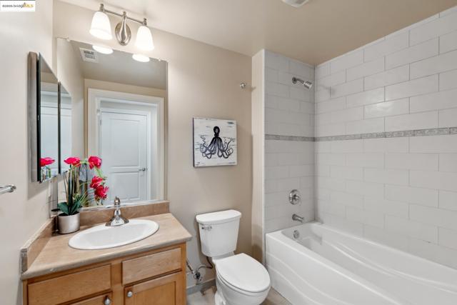 1310 Creekside Dr, Walnut Creek CA: https://media.crmls.org/mediaz/6ec2c1b6-89df-436f-947b-0ff63af5d8d0.jpg