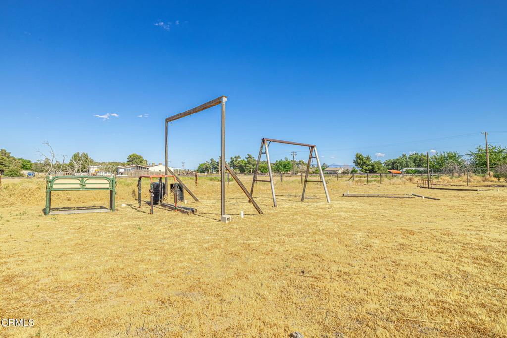 https://media.crmls.org/mediaz/6ec362ed-ba64-47d1-9023-37e0df86793c.jpg?preset=X-Large
