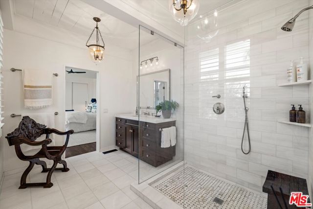 880 Knollwood Drive, Santa Barbara CA: https://media.crmls.org/mediaz/6ec39a2b-9548-478d-a06e-b95da664076b.jpg