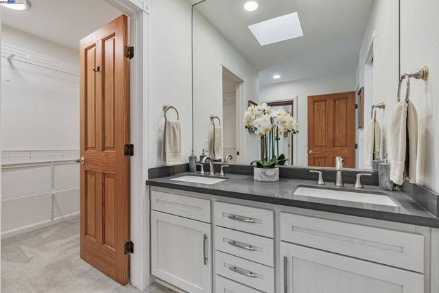 324 Merrilee Place, Danville CA: https://media.crmls.org/mediaz/6ec3ac9a-2b9d-4b60-86af-d7bf8287ad53.jpg