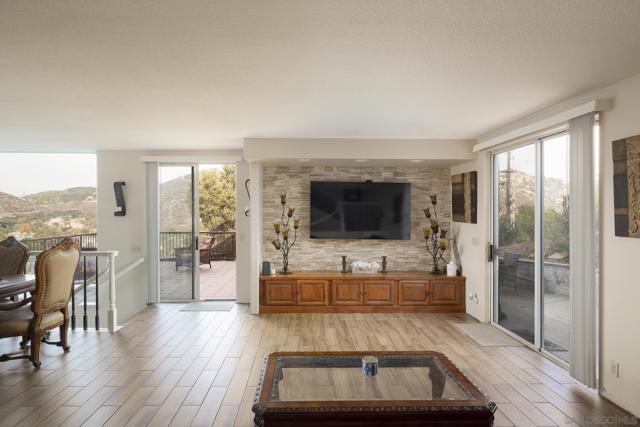 29531 Gordon Hill Road, Valley Center CA: https://media.crmls.org/mediaz/6ec3bcfd-da2f-4401-9f6b-0a5d1c617b0c.jpg