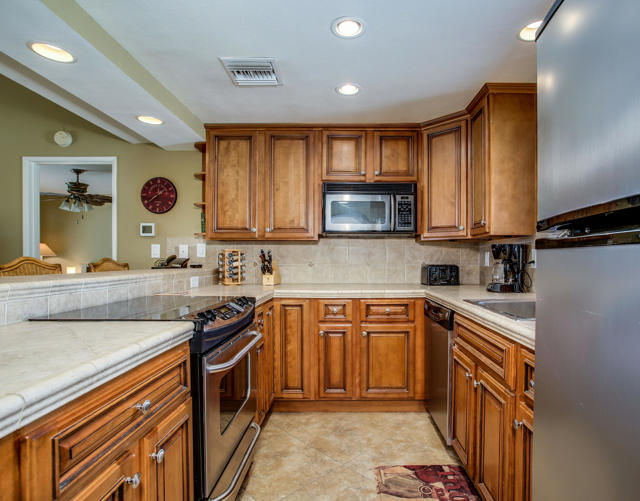 40553 Pebble Beach Circle, Palm Desert CA: https://media.crmls.org/mediaz/6ec408d0-3461-4e86-b64a-1df5df696af1.jpg