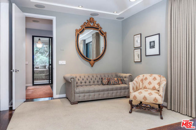 8573 Appian Way, Los Angeles CA: https://media.crmls.org/mediaz/6ec459d3-1388-46ba-90e2-ccbb1b05fc82.jpg
