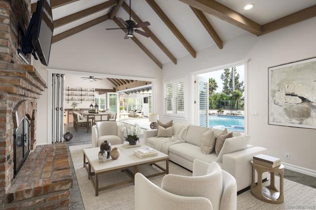 6295 Avenida Floresta, Rancho Santa Fe CA: https://media.crmls.org/mediaz/6ec4e98b-7c86-4a51-8e6b-df77e439c241.jpg
