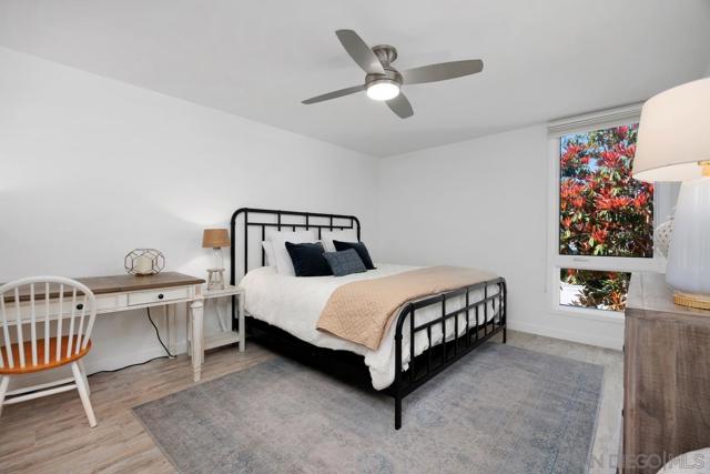 317 Pine Ave, Carlsbad CA: https://media.crmls.org/mediaz/6ec4eb0d-8eb2-457d-9e0a-d3002f14bc19.jpg