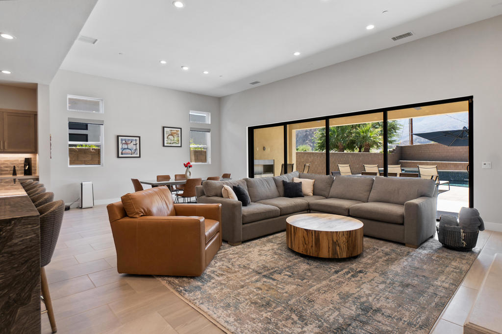 MLS #219136211DA image #9