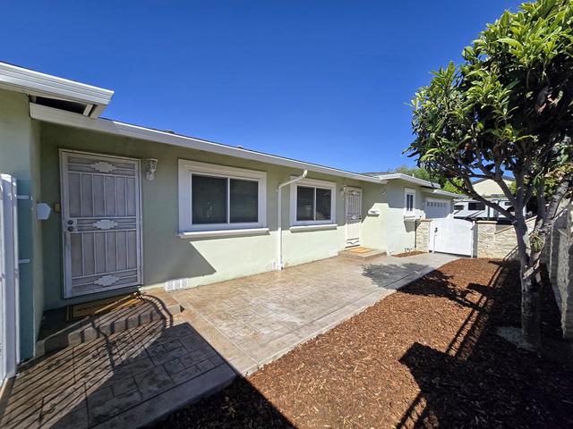 Image 7 of 40 For 1582 Fall Avenue