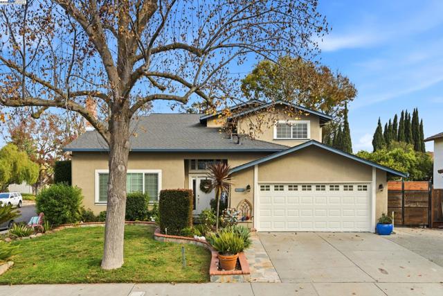 2891 Calle Reynoso, Pleasanton CA: https://media.crmls.org/mediaz/6ec53d6f-1031-45c0-a2a9-b94634b72ad0.jpg