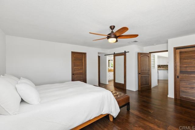 2085 Valley View Boulevard, El Cajon CA: https://media.crmls.org/mediaz/6ec5735e-0ec0-4224-b1da-bdf81adfc45f.jpg