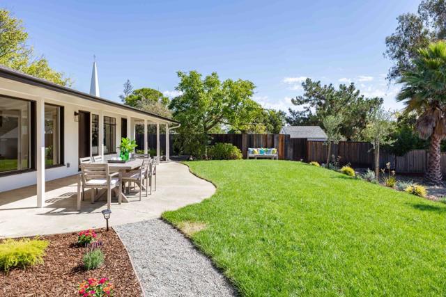 12540 Robleda Road, Los Altos Hills CA: https://media.crmls.org/mediaz/6ec59b97-fa9f-4e28-8af7-83d8c20f072f.jpg