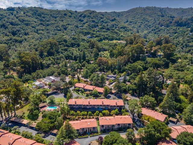 18400 Overlook Road, Los Gatos CA: https://media.crmls.org/mediaz/6ec5f58a-ed6d-4cf2-be29-8e0821ee9274.jpg