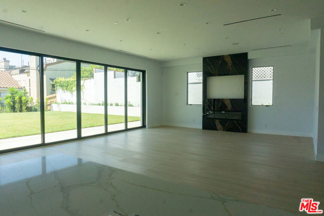 10360 Ilona Avenue, Los Angeles CA: https://media.crmls.org/mediaz/6ec62619-8aeb-482d-8d77-20149f6d023c.jpg