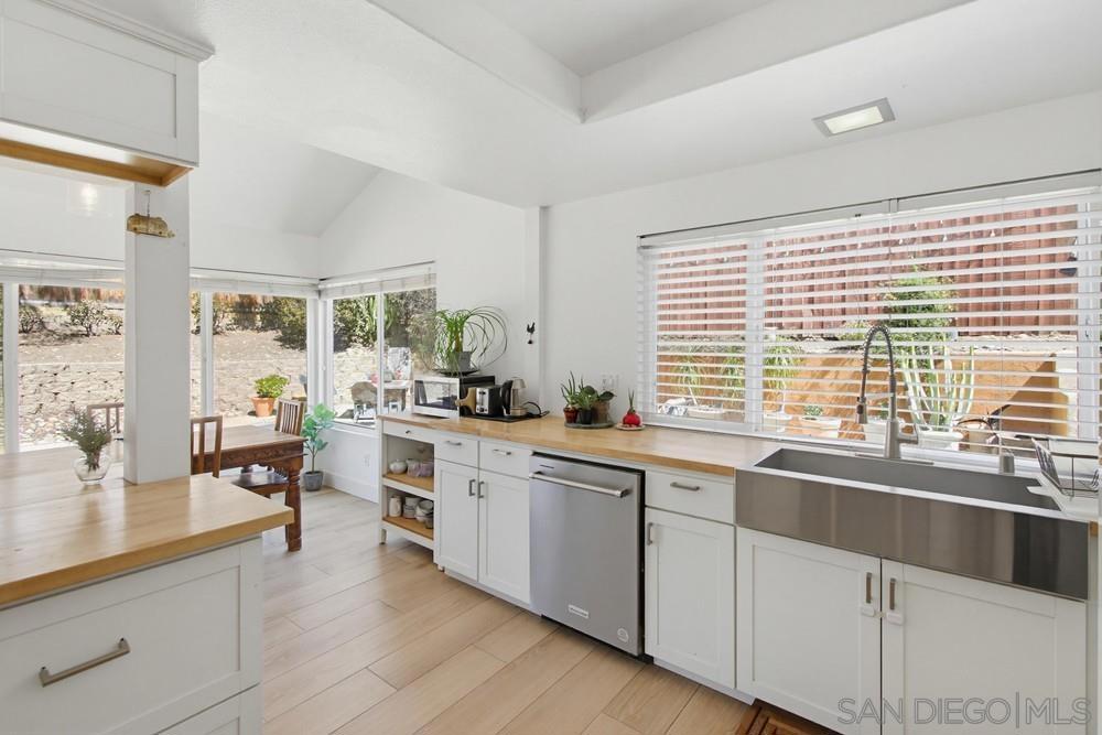 10184 Aviary Dr - photo 11