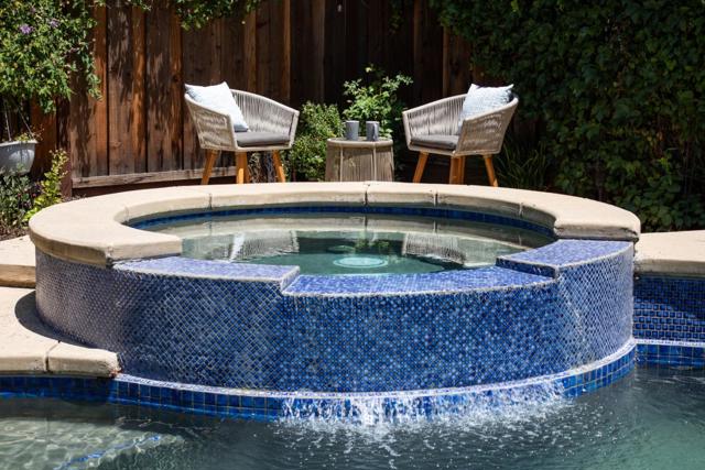 426 8th Avenue, Menlo Park CA: https://media.crmls.org/mediaz/6ec71498-0541-45e4-ba28-e5f4a90cb3b9.jpg
